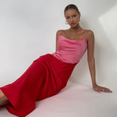 Strawberry Fields – Midikleid aus Satin mit diagonalem Einsatz